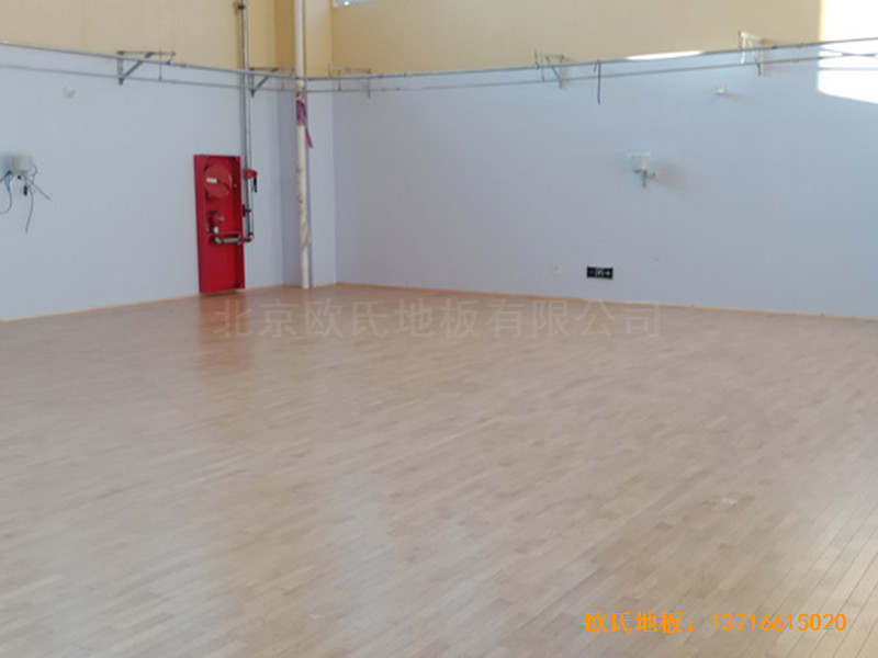 ������ɽ�ǽ�����ˮС�W�@���^�w���ذ���b����4